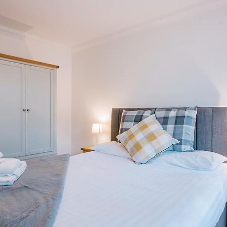 05Th Residence Of Lord Avenue Sleeps Five People Northampton Exterior foto